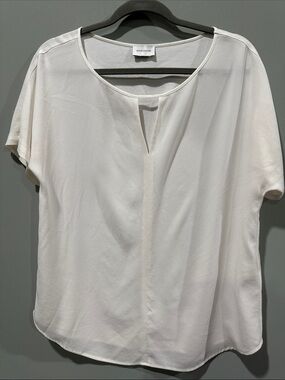 Rene Lezard White Scoop Neck Blouse with Front Keyhole